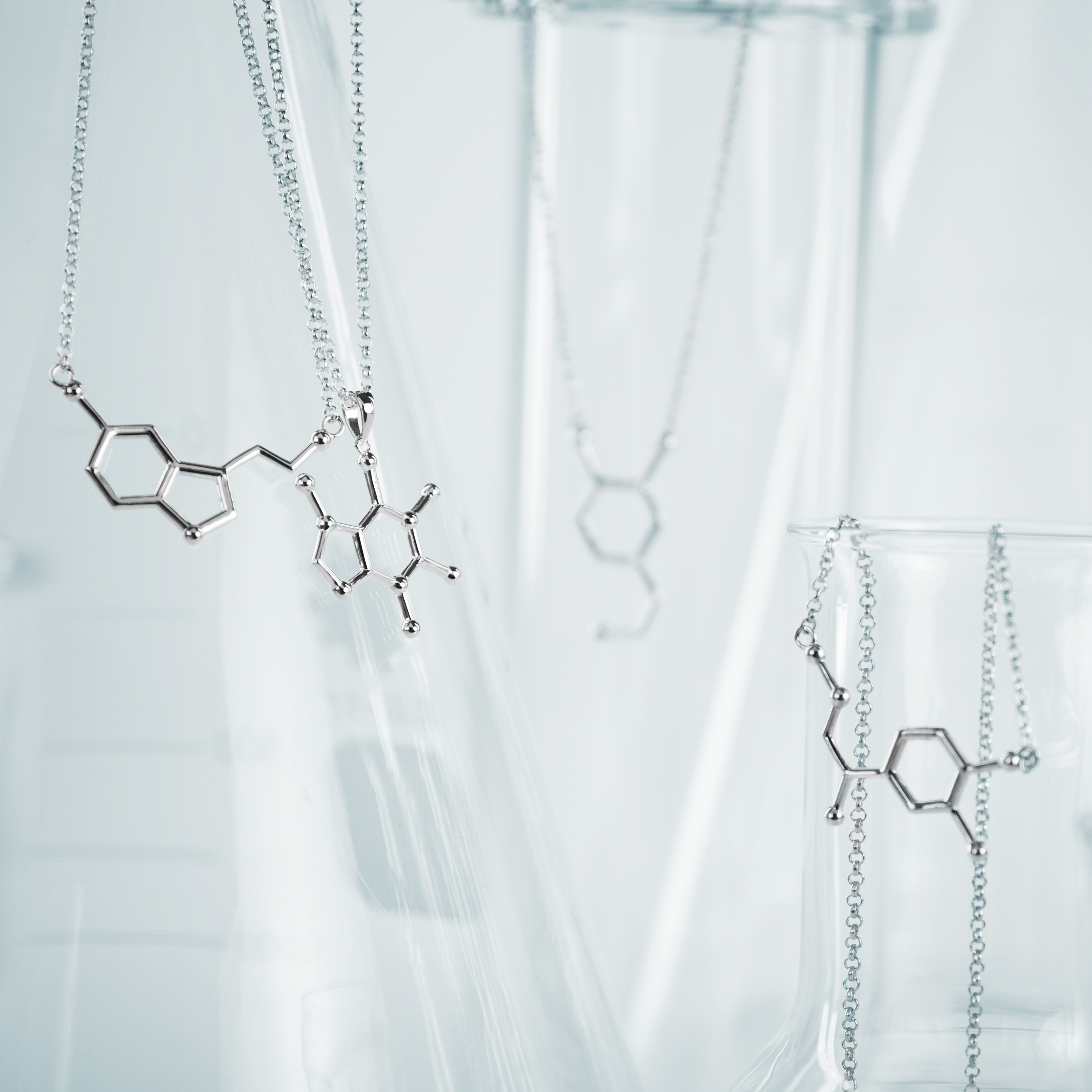 Geek Gem Molekül-Halsketten