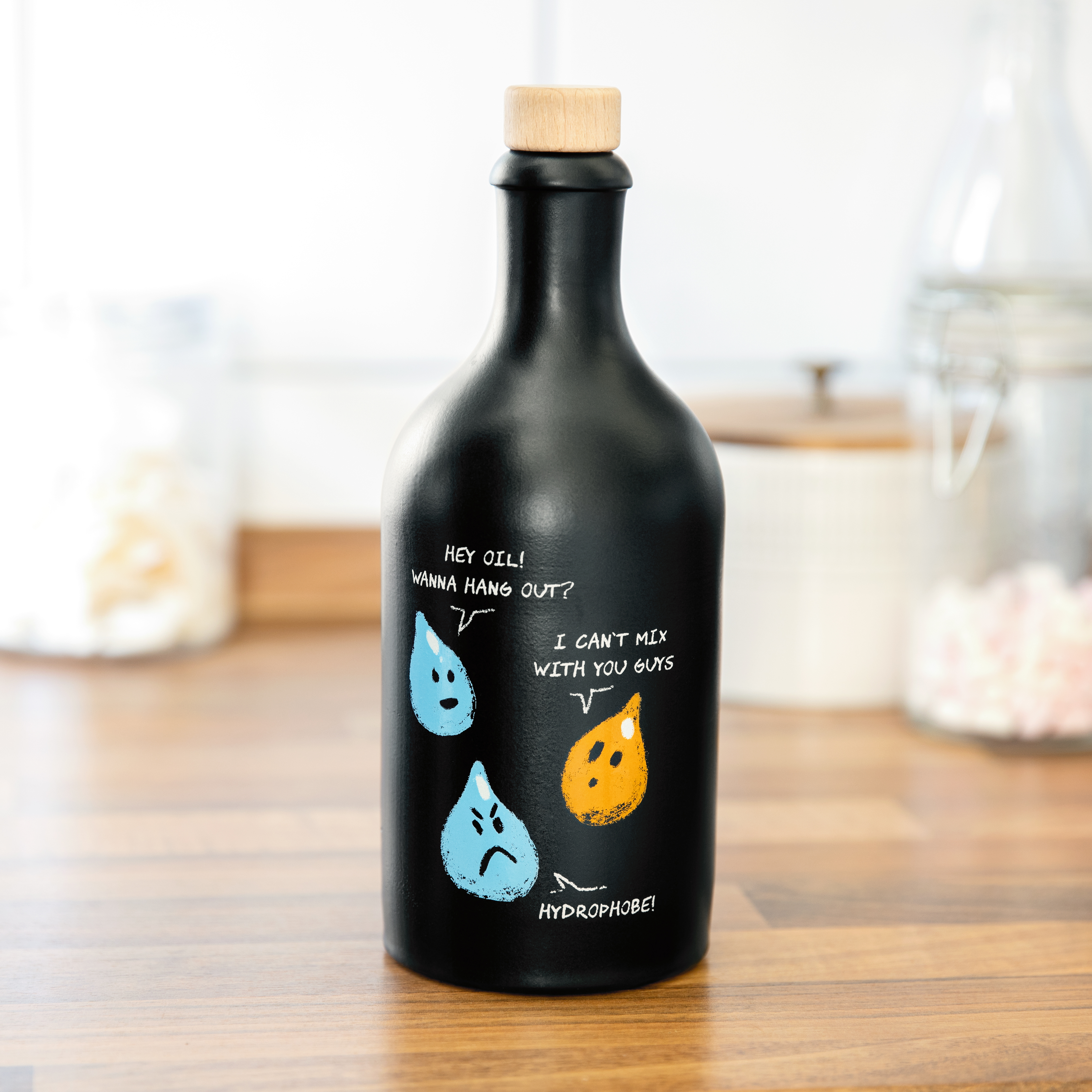 getDigital Nerd Ölflasche Hydrophobie – Flasche für Öle und Spirituosen mit Korken Verschluss – 500 ml Steinzeug Schwarz