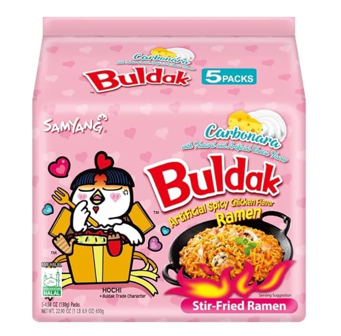 Guksu Buldak Set Carbo – 5x Buldak Carbonara Ramen mit Hühnchen-Geschmack, Scharfe Instant-Nudeln aus Korea, Geschenkset inkl. 2 Broschüren (5 x 130g)